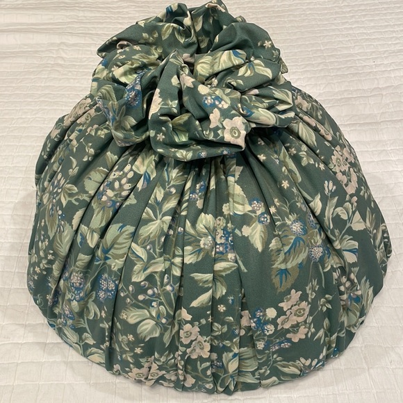 Laura Ashley Bramble pattern light fixture cover lampshade large 18 x 18 x 12“ - Picture 5 of 9